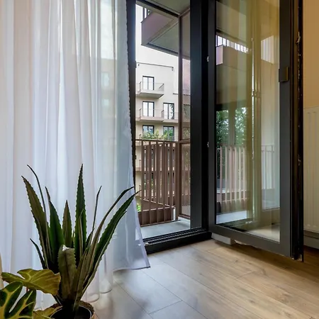 Rentplanet - Bernardynska Apartment