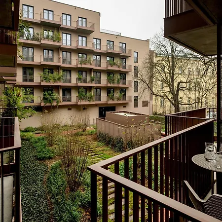 Rentplanet - Bernardynska شقة *