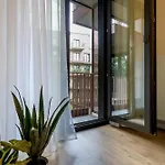 Rentplanet - Bernardynska דירה